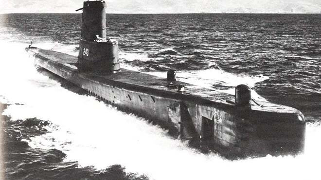 USS Bream (SS-243)